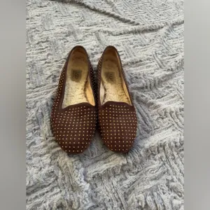 UGG Alloway studded suede loafer sheepskin lined flats Size 7.5