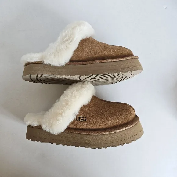 UGG Chesnut Disquette Slippers Womens Size 7 Cozy Comfort Loungewear Platform