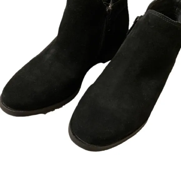 UGG Kelsea Suede Ankle Black Boots Size 7.5