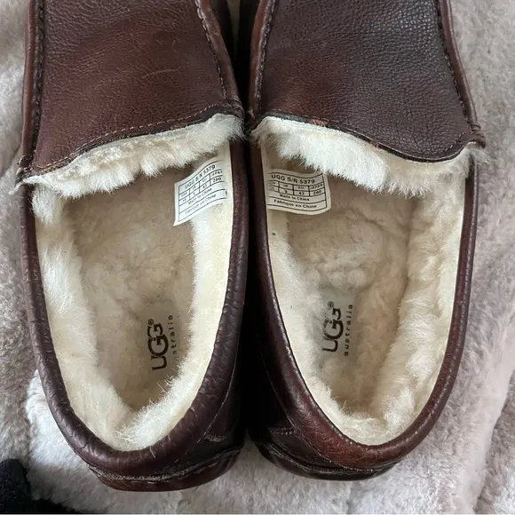 UGG Men’s Ascot Matte Brown Loafers with Plush Lining and Flexible Sole