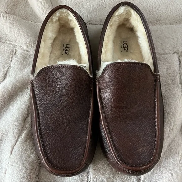 UGG Men’s Ascot Matte Brown Loafers with Plush Lining and Flexible Sole