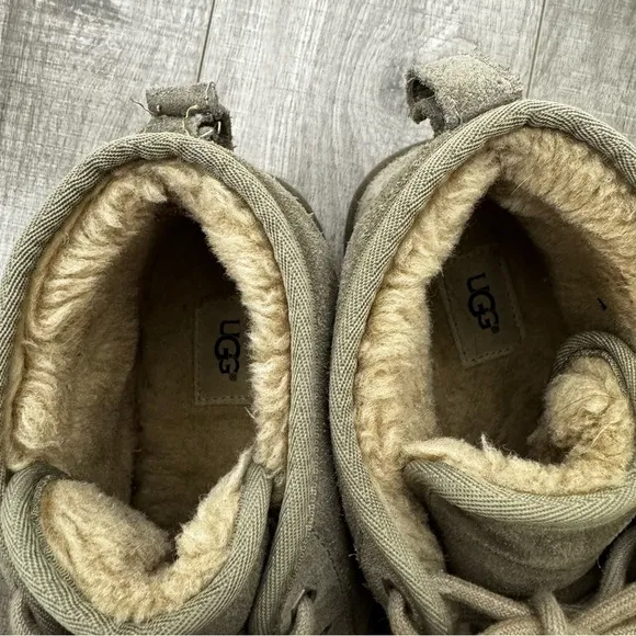 Ugg Neumel Chukka Gray Suede Sheepskin Boots Size 10