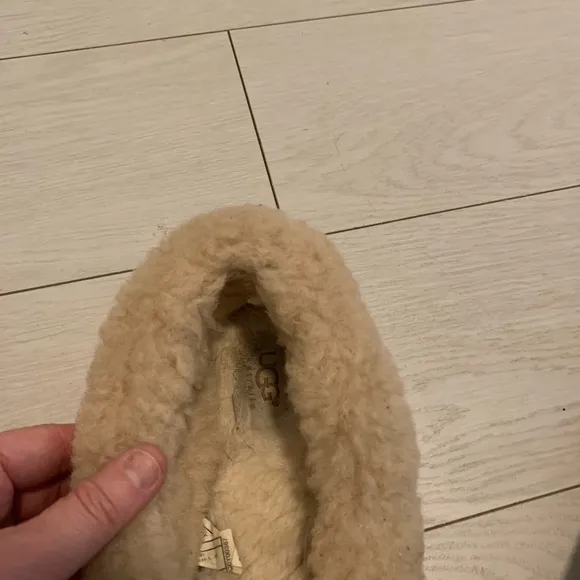 UGG Platform Suede Flat Slippers Carmel Brown Size 6