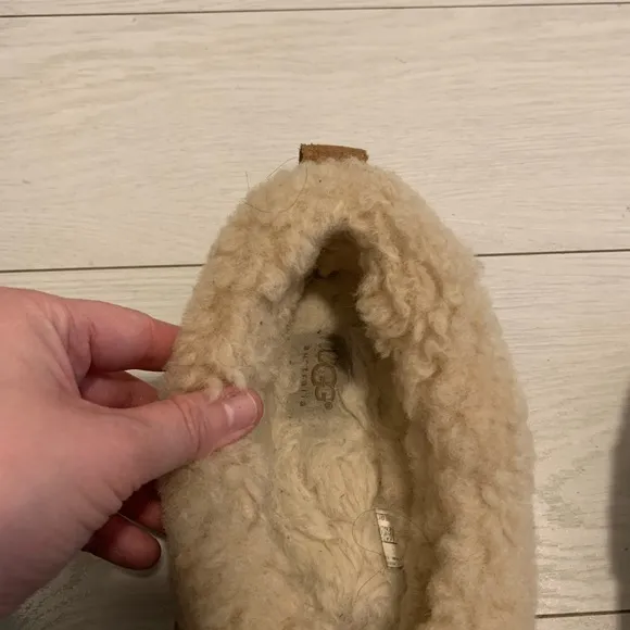 UGG Platform Suede Flat Slippers Carmel Brown Size 6