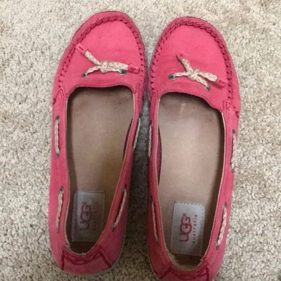UGG size 7.5 syleste espadrille leather flats