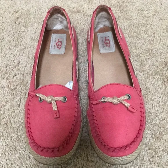 UGG size 7.5 syleste espadrille leather flats