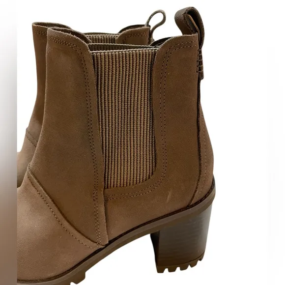 UGG Taupe Brown Stacked Heel Ankle Booties Ankle Boots - Size 6