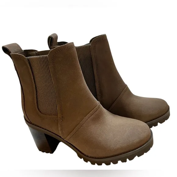 UGG Taupe Brown Stacked Heel Ankle Booties Ankle Boots - Size 6