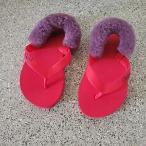 UGG Thong Sandals Red Purple Fuzz Baby Size 6