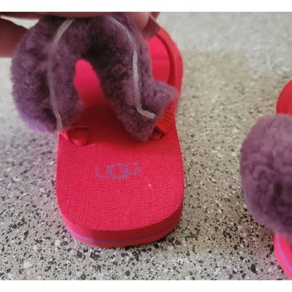 UGG Thong Sandals Red Purple Fuzz Baby Size 6