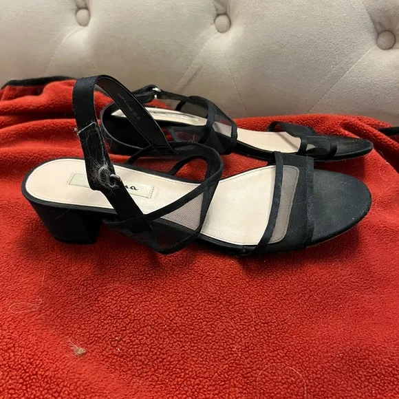 Unisa sandals