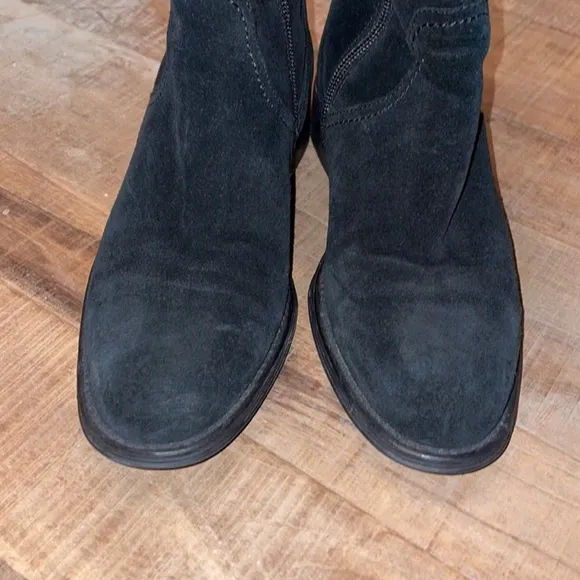 Used Aquaitalia, size 6.5 fits more like a 6, black suede, high calf boots
