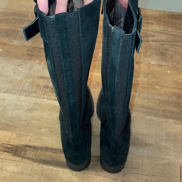 Used Aquaitalia, size 6.5 fits more like a 6, black suede, high calf boots
