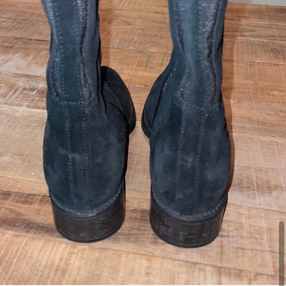 Used Aquaitalia, size 6.5 fits more like a 6, black suede, high calf boots