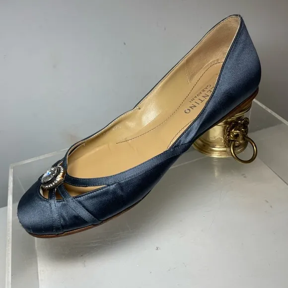 Valentino Garavani slik flats whit jefe les toe sz 7.5 made in italy