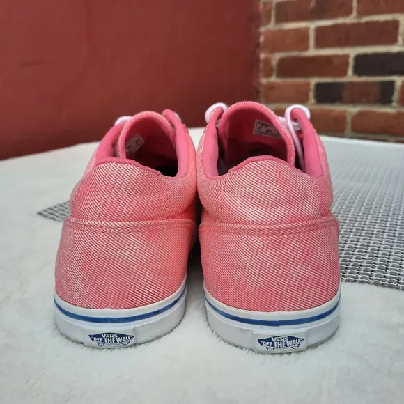Vans Atwood Mid Top Lace Up Sneakers Women's 8 Pink Red Marbled