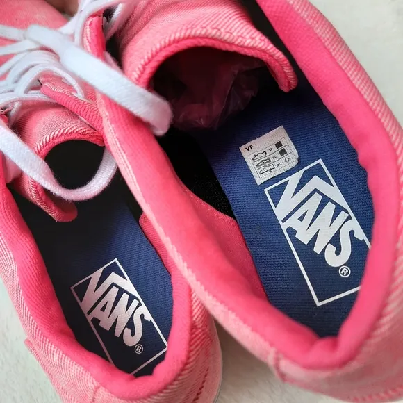 Vans Atwood Mid Top Lace Up Sneakers Women's 8 Pink Red Marbled