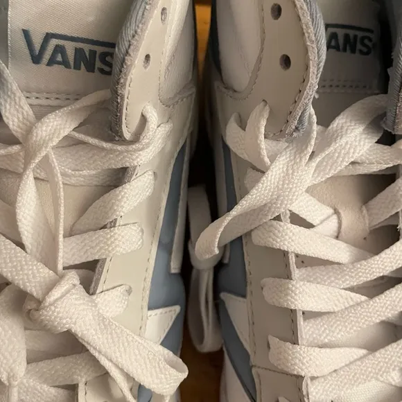 VANS Lowland Mid ComfyCush JMP sneakers in white and blue Men's Size 11.5