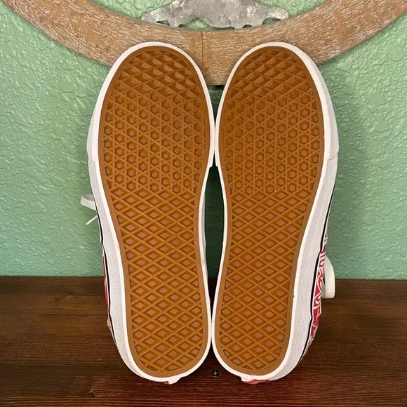 VANS Men's Doheny Off The Wall Print Red/White Size 8 Sneaker