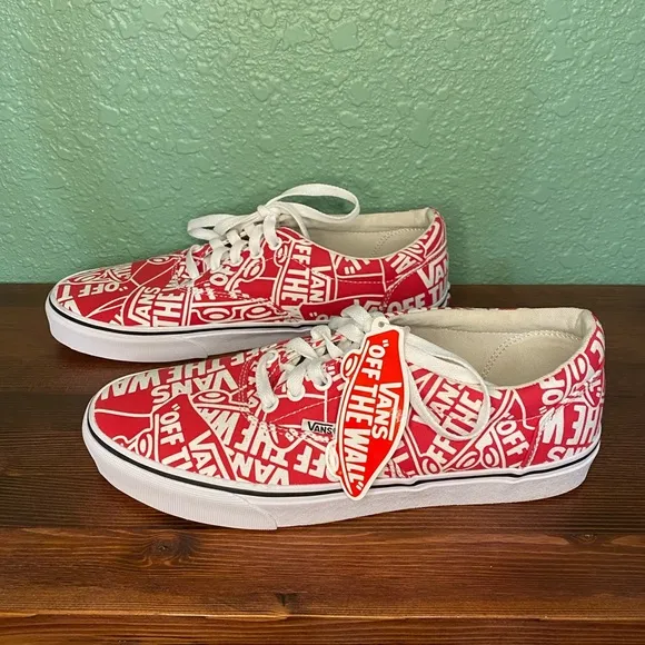 VANS Men's Doheny Off The Wall Print Red/White Size 8 Sneaker