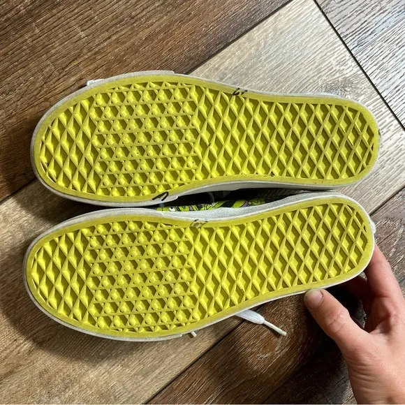 Vans x Disney Pixar Toy Story Glow in the Dark Aliens Sneakers Size 6