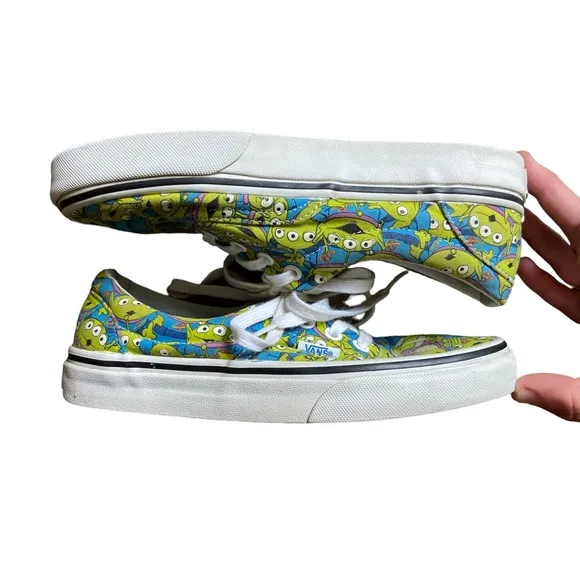 Vans x Disney Pixar Toy Story Glow in the Dark Aliens Sneakers Size 6