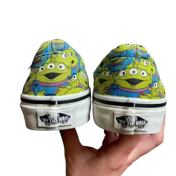 Vans x Disney Pixar Toy Story Glow in the Dark Aliens Sneakers Size 6