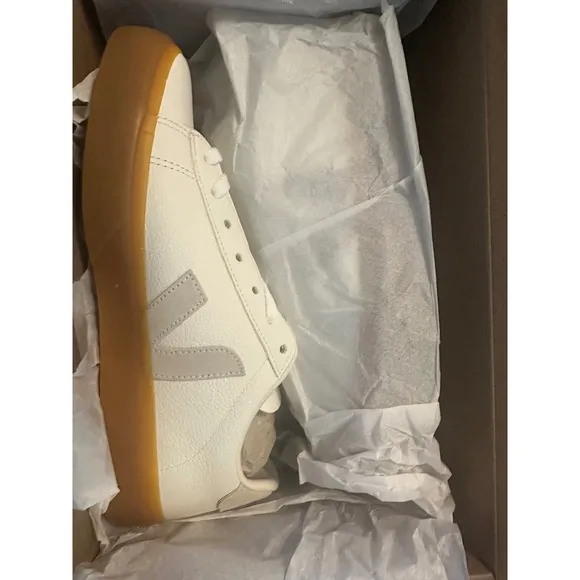Veja Campo Sneakers Leather Gum Sole Casual Shoes Women's Size 39 Preppy Travel