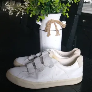VEJA SNEAKERS KIDS