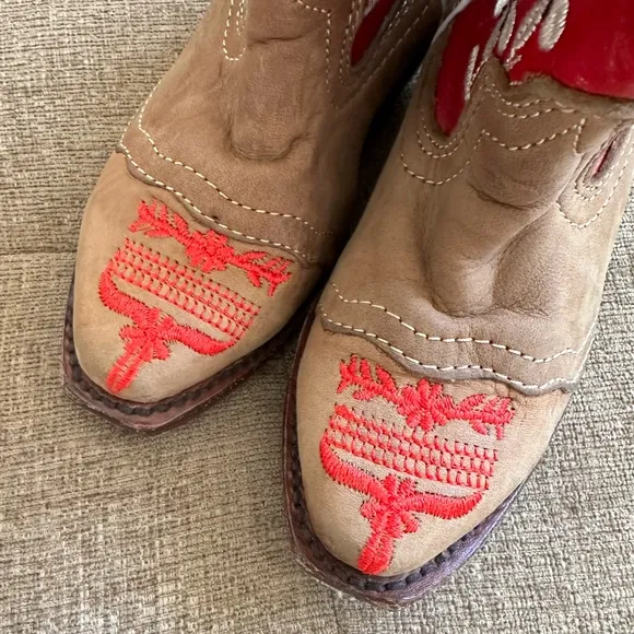 Veretta Snip Toe Red Floral Leather Cowgirl Boots sz: 10 toddler