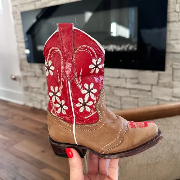 Veretta Snip Toe Red Floral Leather Cowgirl Boots sz: 10 toddler