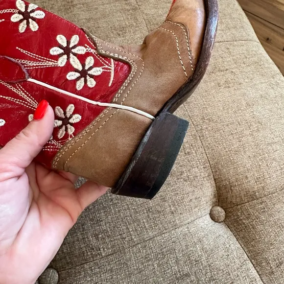 Veretta Snip Toe Red Floral Leather Cowgirl Boots sz: 10 toddler
