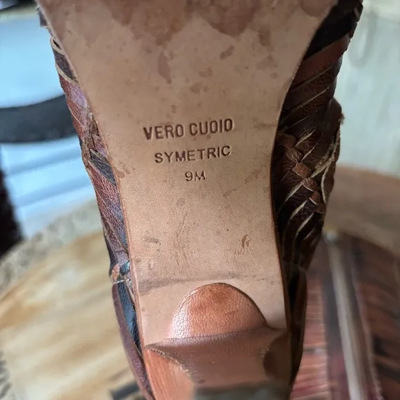 Vero Cuoio Italian Leather Boots size 9