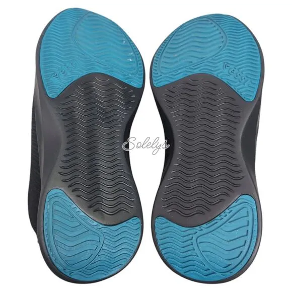 Vessi Everyday Move Slip On Womens 9 Onyx Black Waterproof Dyma-Tex Sneaker
