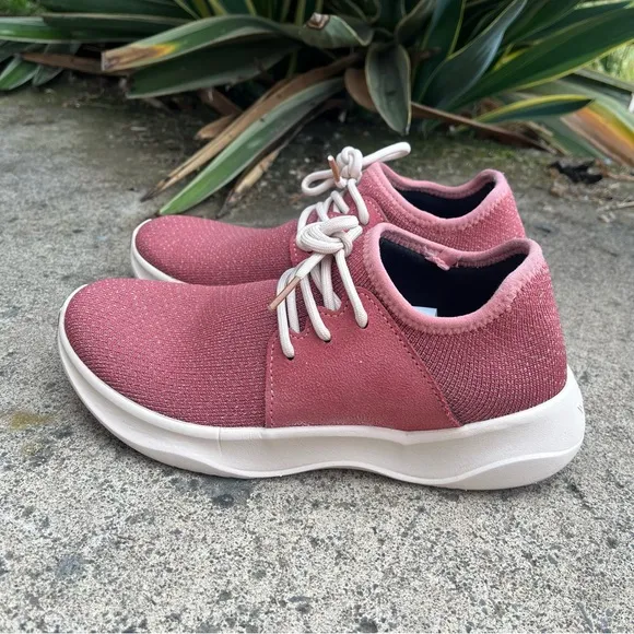 Vessi Waterproof Everyday Classic Cherry Red Sneakers Women’s Size 6