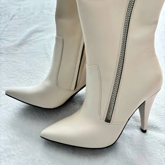 VINCE CAMUTO Alessa Cream Leather Wide Calf Knee High Heeled NEW Boots--7.5WC
