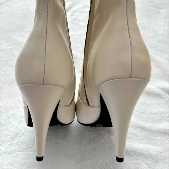 VINCE CAMUTO Alessa Cream Leather Wide Calf Knee High Heeled NEW Boots--7.5WC
