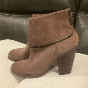 Vince Camuto Hamilton Suede Ankle Booties