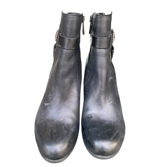 VINCE CAMUTO HARRIET LEATHER ANKLE BOOTS I Size: 8M