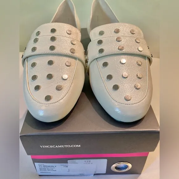 Vince Camuto New In Box Size 7.5 Wenerly Flats in Warm White Moon Leather