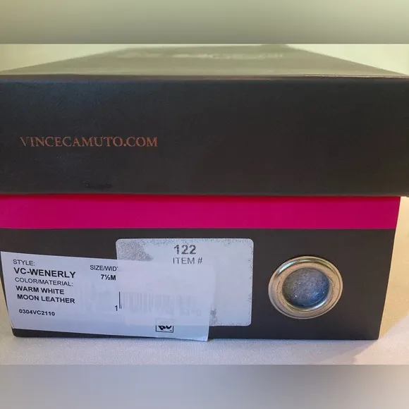 Vince Camuto New In Box Size 7.5 Wenerly Flats in Warm White Moon Leather