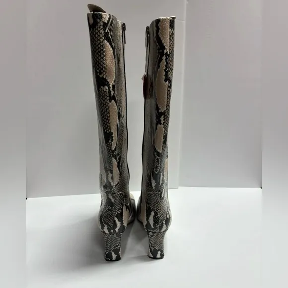 Vince Camuto Women’s Vestella, Ivory Knee High Boots, Size 8.5M, Wide Calf