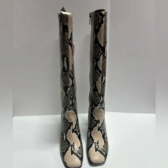 Vince Camuto Women’s Vestella, Ivory Knee High Boots, Size 8.5M, Wide Calf