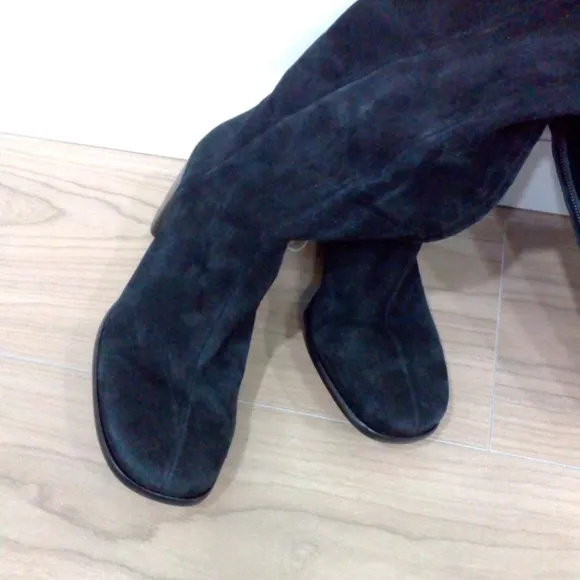Vince Maggie Suede Leather Tall Boots in Black Sz 6