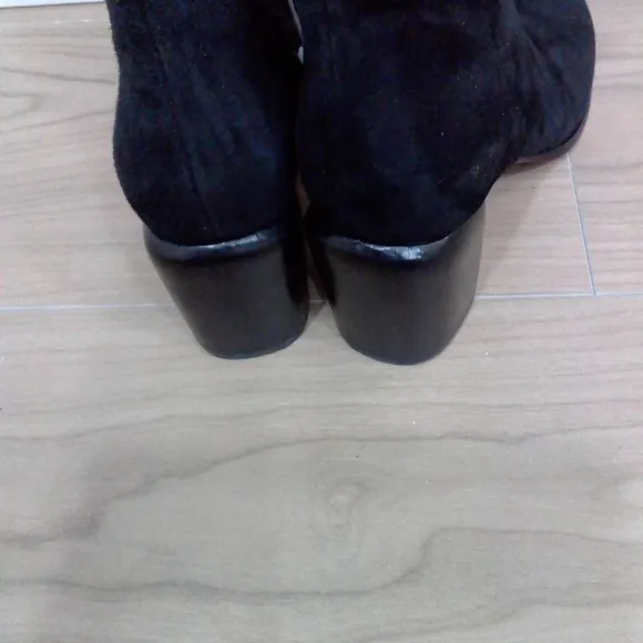 Vince Maggie Suede Leather Tall Boots in Black Sz 6
