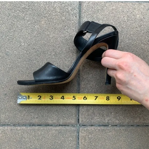 Vince Vero Cuoio Black Leather Heeled Sandals