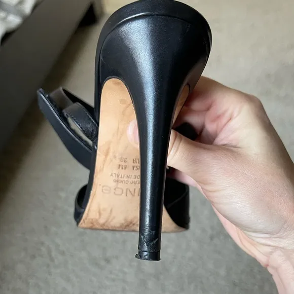 Vince Vero Cuoio Black Leather Heeled Sandals