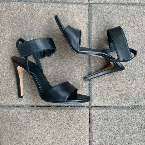 Vince Vero Cuoio Black Leather Heeled Sandals
