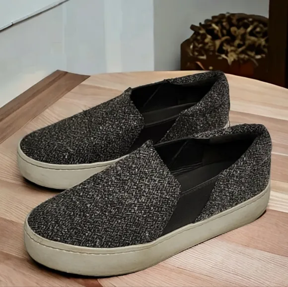 VINCE Warren Knit Platform Sneakers 7 Boucle Tweed Gray Black Slip On Trainers
