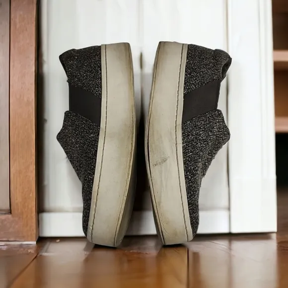 VINCE Warren Knit Platform Sneakers 7 Boucle Tweed Gray Black Slip On Trainers